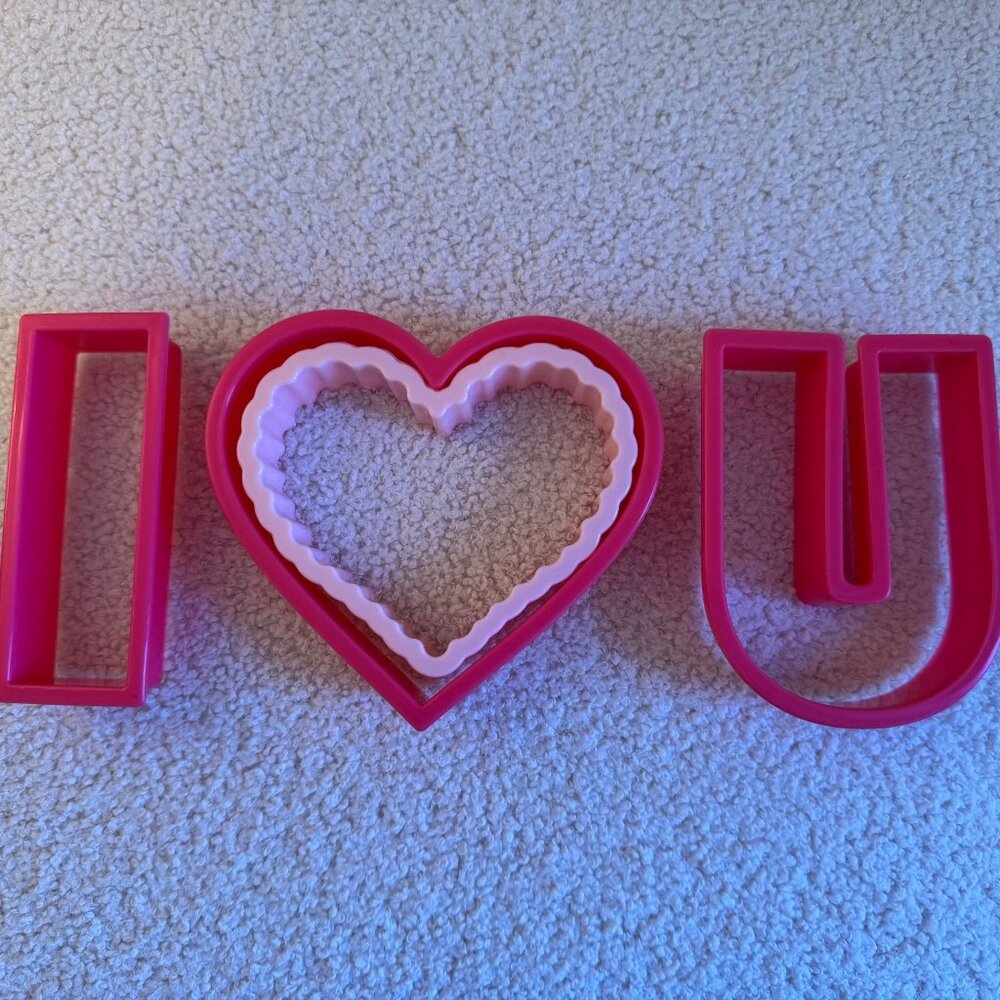 Set of 4 I Heart You Cookie Cutters